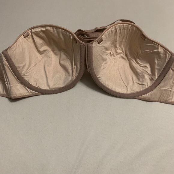 Victoria Secret Biofit Multiway Bra - Picture 2 of 3